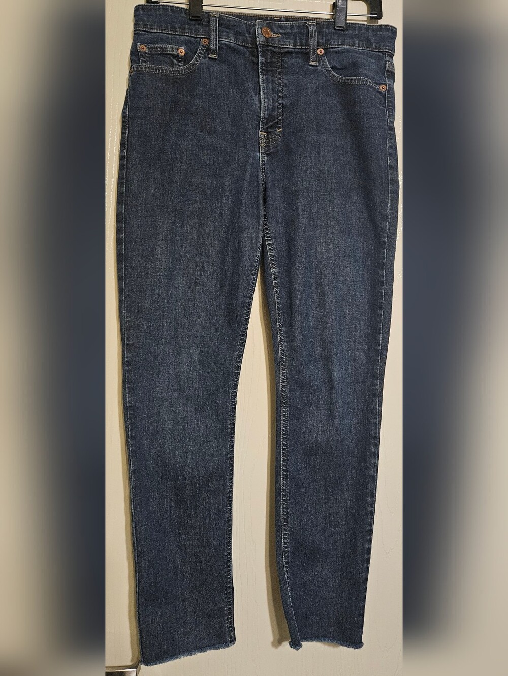 Lucky Brand Skinny Jeans in Light Blue with Tan Stitching, size 8.